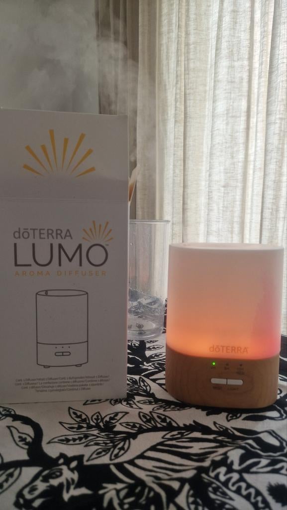 Diffuser Doterra Lumo + Doterra On Guard, Ophalen of Verzenden, Zo goed als nieuw, Overige typen