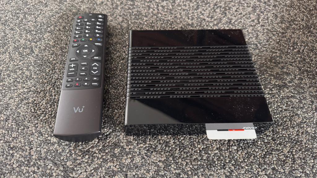 Vu+ Zero Satellietontvanger met Afstandsbediening, Ophalen of Verzenden, Zo goed als nieuw, Overige merken