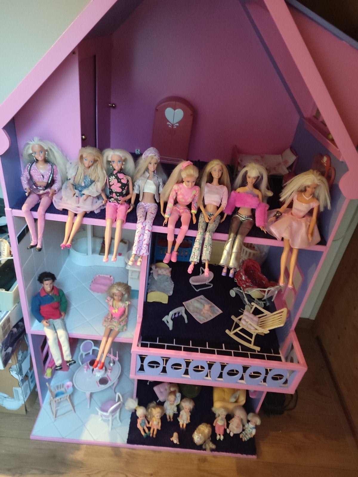 poppenhuis voor Barbies conpleet, Ophalen, Gebruikt, Poppenhuis