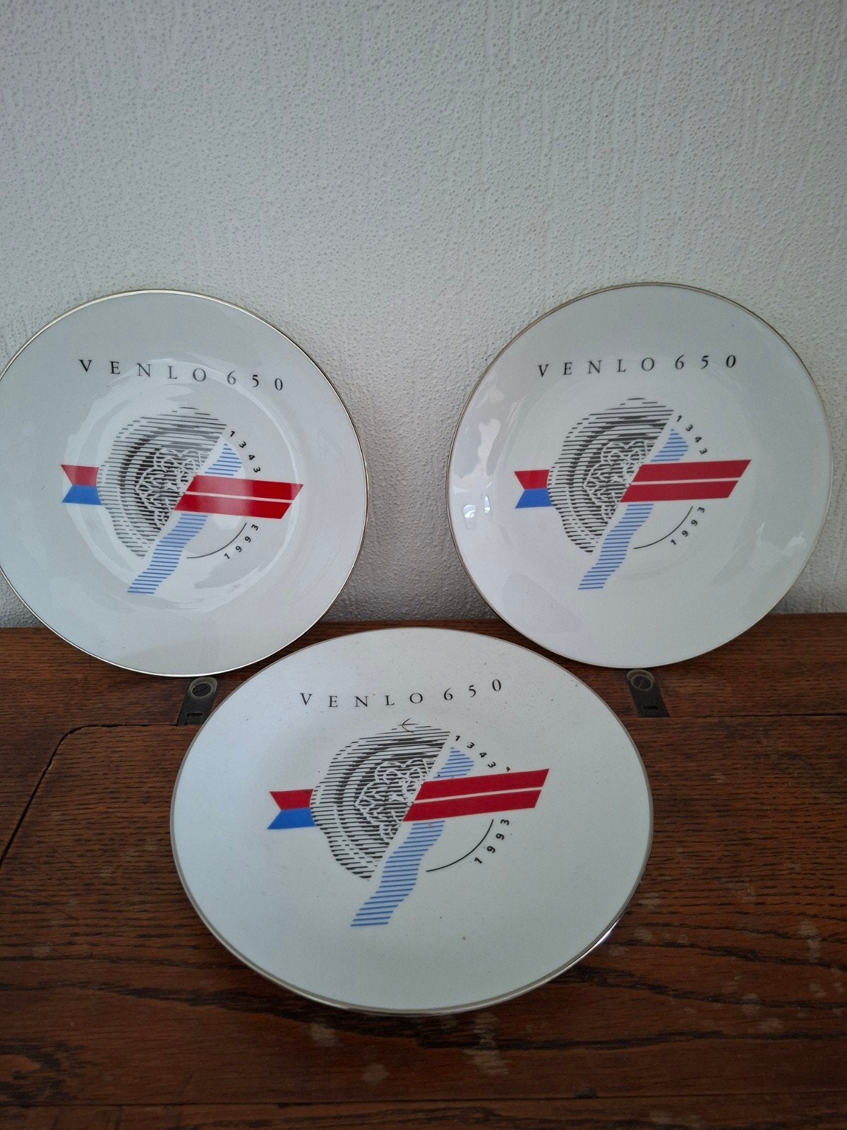 Set van 3 Venlo 650 herdenkingsborden 1993, Ophalen