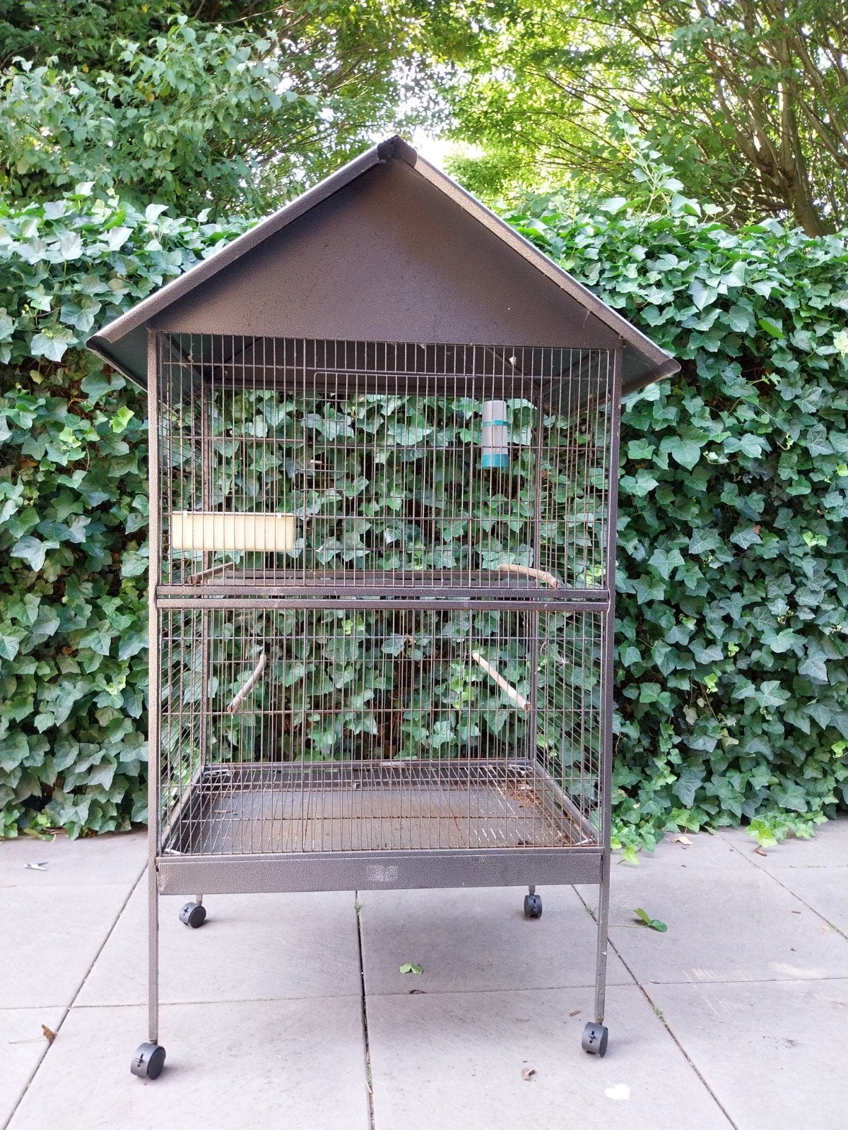 Gratis voliere (gebruikt), Dieren en Toebehoren, Vogels | Hokken en Kooien, Ophalen, Gebruikt, Overige materialen, Volière