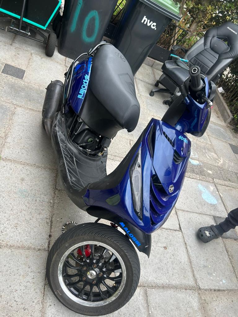 Piaggio zip 172 stage 1 brom, Fietsen en Brommers, Scooters | Piaggio, Zo goed als nieuw, Zip, Tweetakt, Ophalen of Verzenden