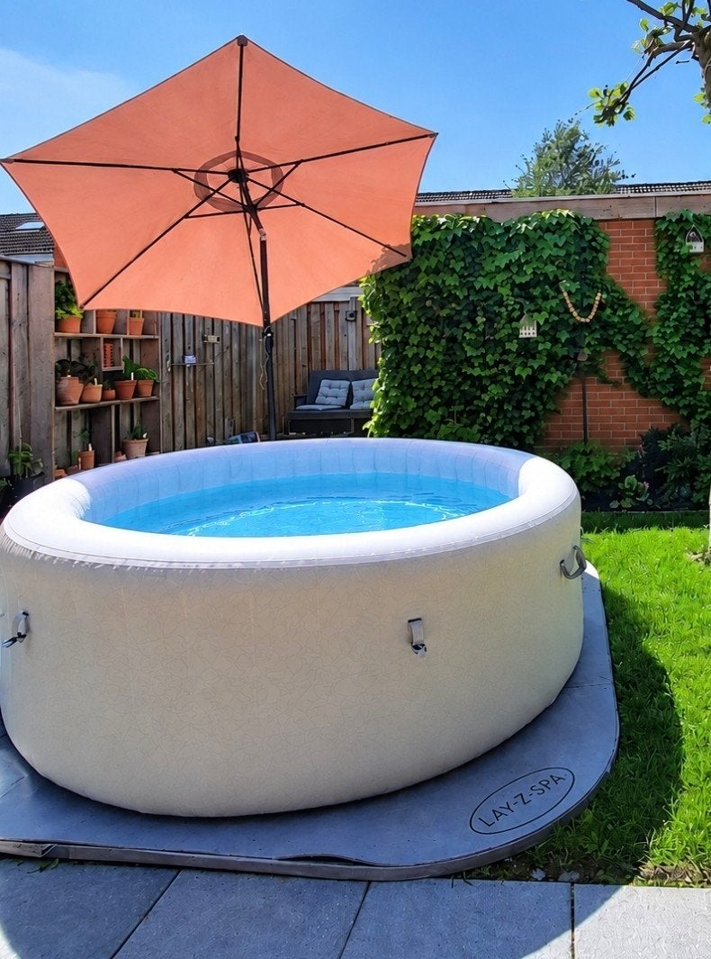 Lay-Z-Spa "Tahiti" jacuzzi, Tuin en Terras, Ophalen, Gebruikt, Afdekzeil, Opblaasbaar