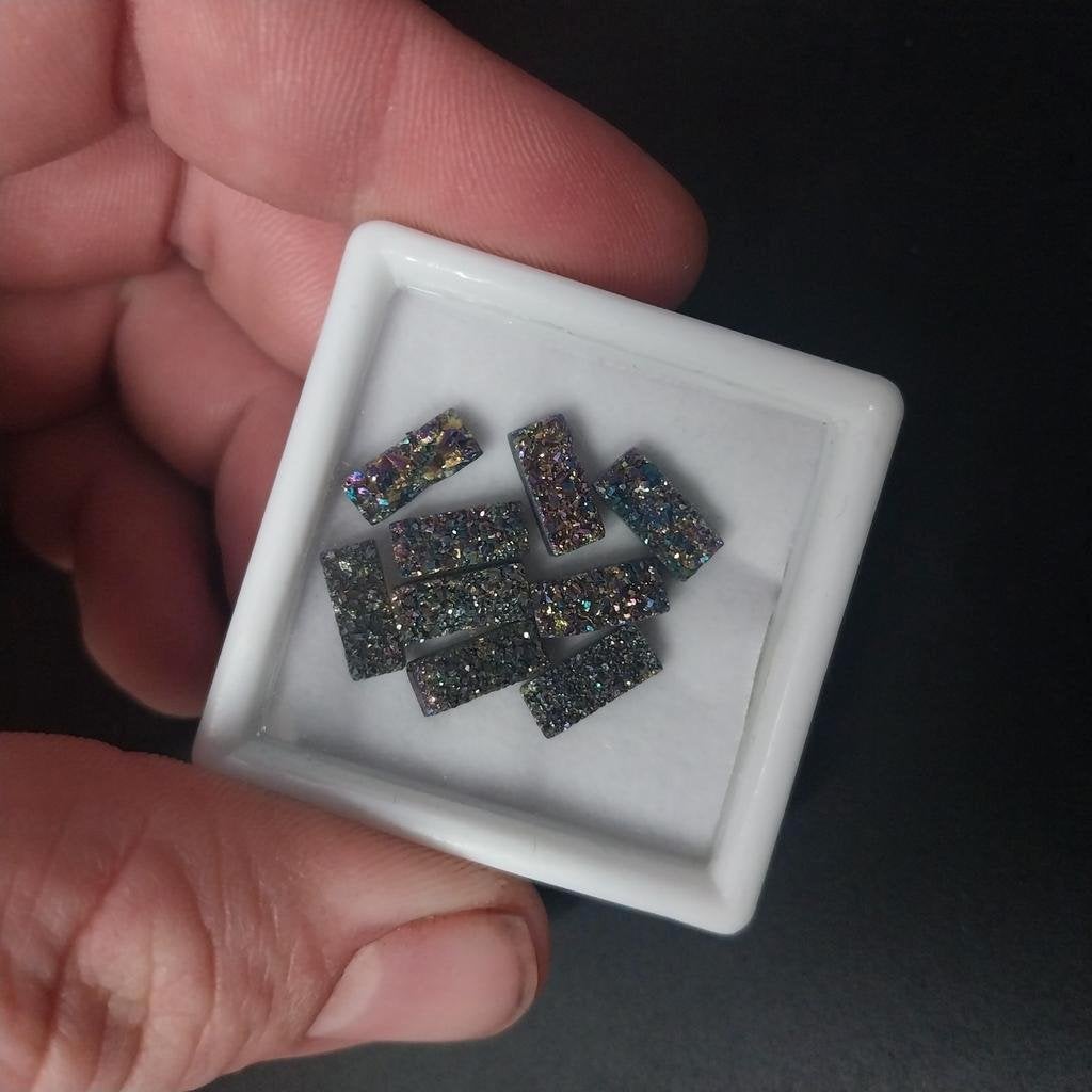 Lot met rechthoekige titanium druzy cabochons, Ophalen of Verzenden, Zo goed als nieuw