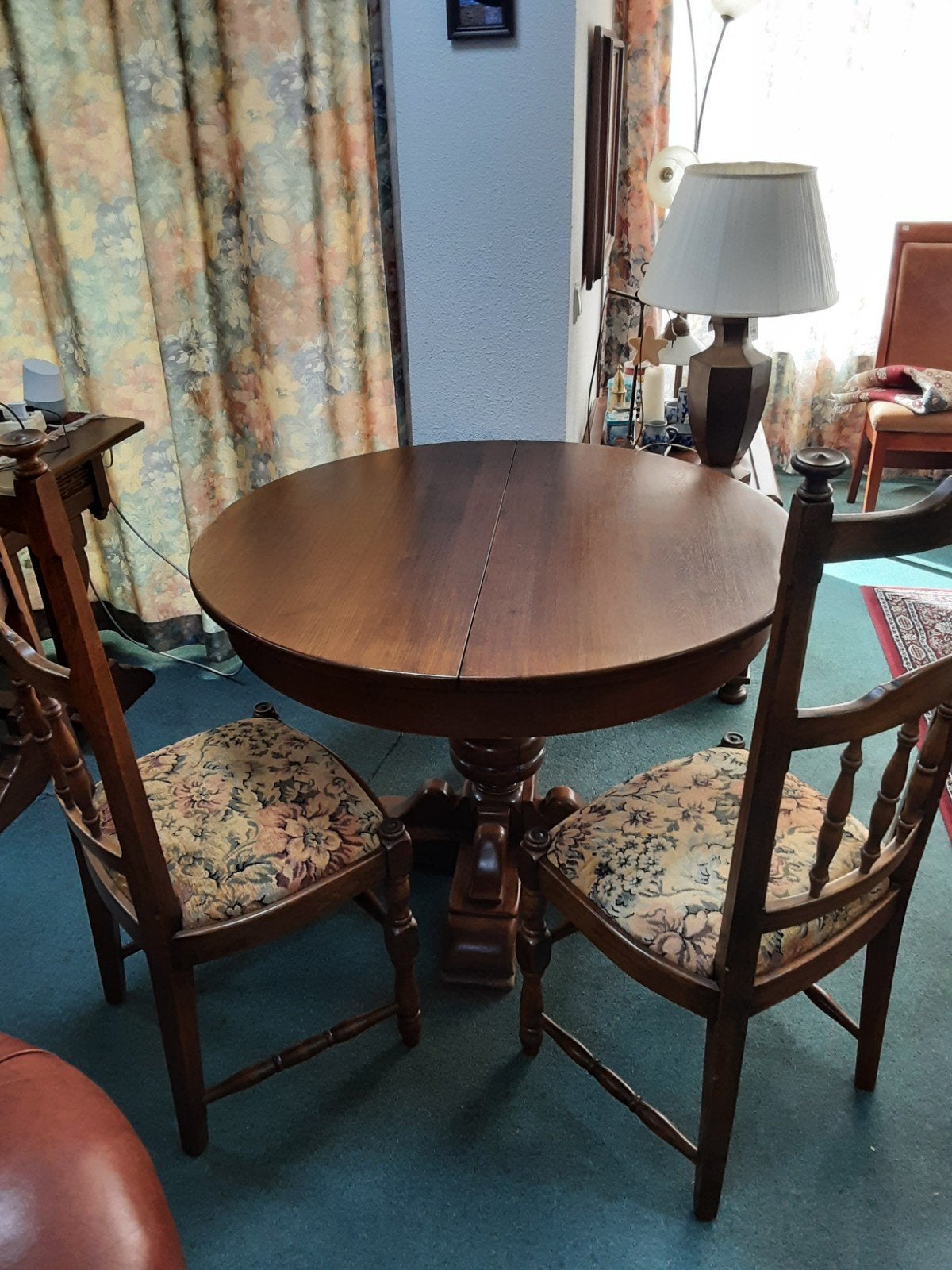 Antieke ronde eettafel met 2 stoelen, Ophalen