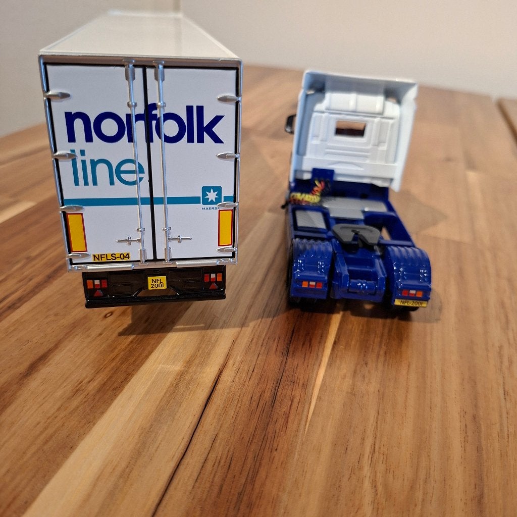 Scania 164 L 400 pk + spiegels Norfolkline koeltrailer corgi, Verzenden, Zo goed als nieuw, Bus of Vrachtwagen, Corgi