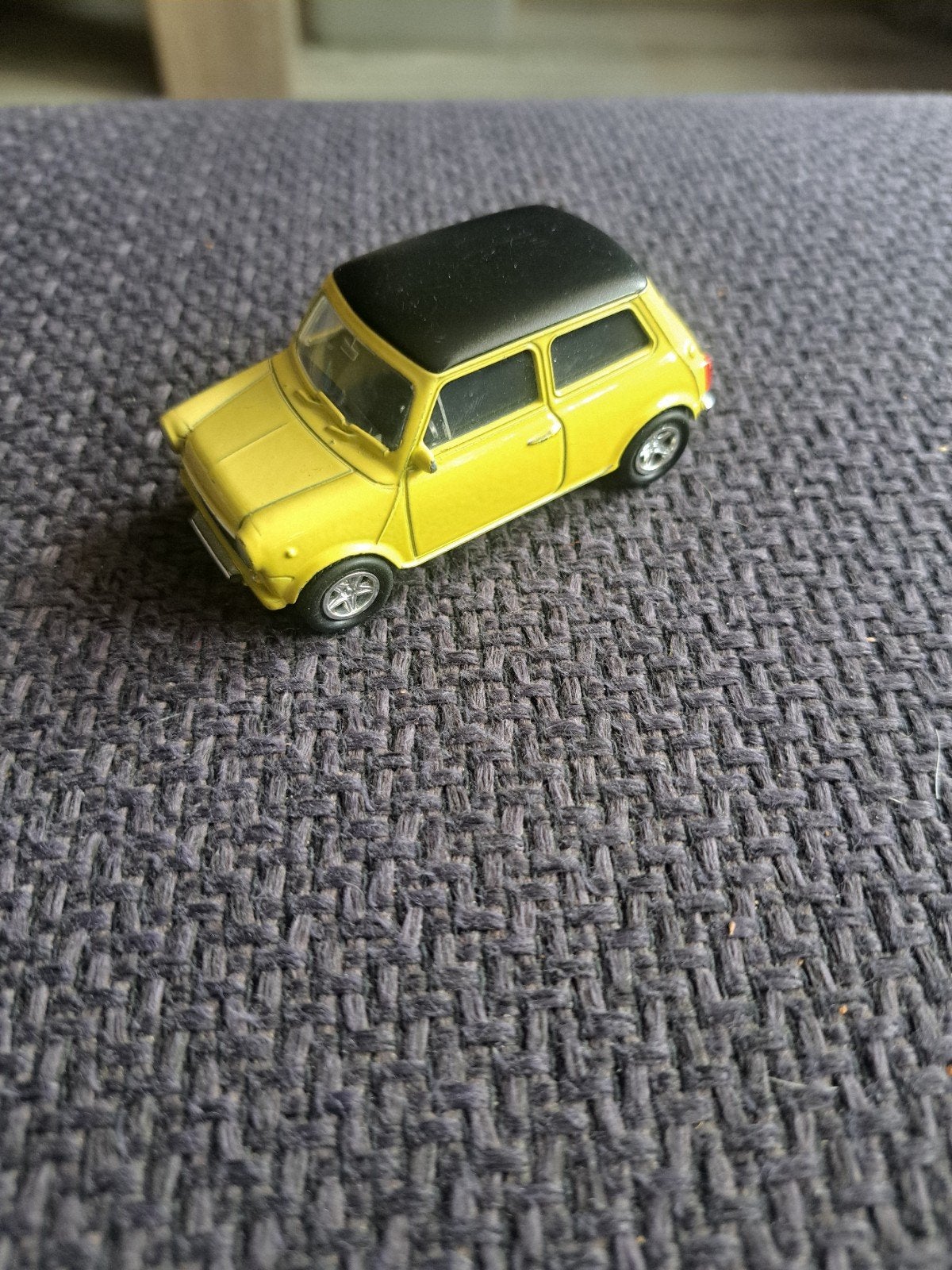 welly model minicooper 1300, Gebruikt, Auto, Ophalen of Verzenden, N.b
