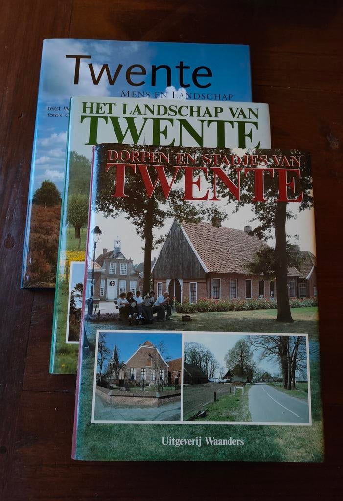 3 Boeken over Twente: Mens, Landschap, Dorpen en Stadjes, Boeken, Streekboeken en Streekromans, Ophalen of Verzenden, Gelezen