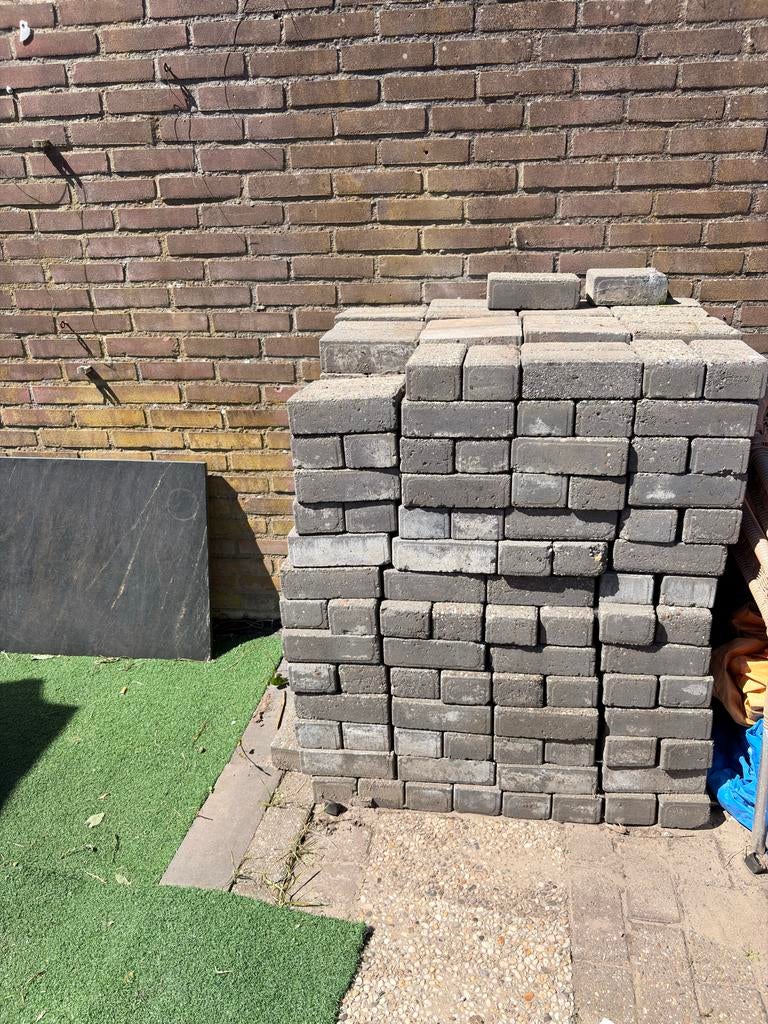 Gebruikte betonnen klinkers voor tuin of oprit, Tuin en Terras, Ophalen, Gebruikt, Klinkers, 5 tot 10 m²