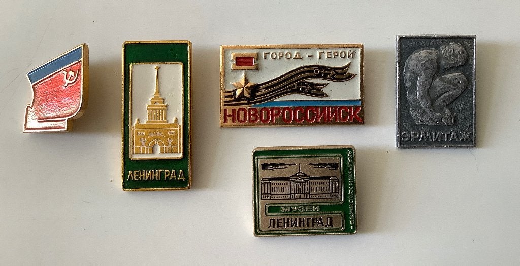 5 Vintage USSR Speldjes souvenir Rusland, Verzenden, Gebruikt, Stad of Land, Speldje of Pin