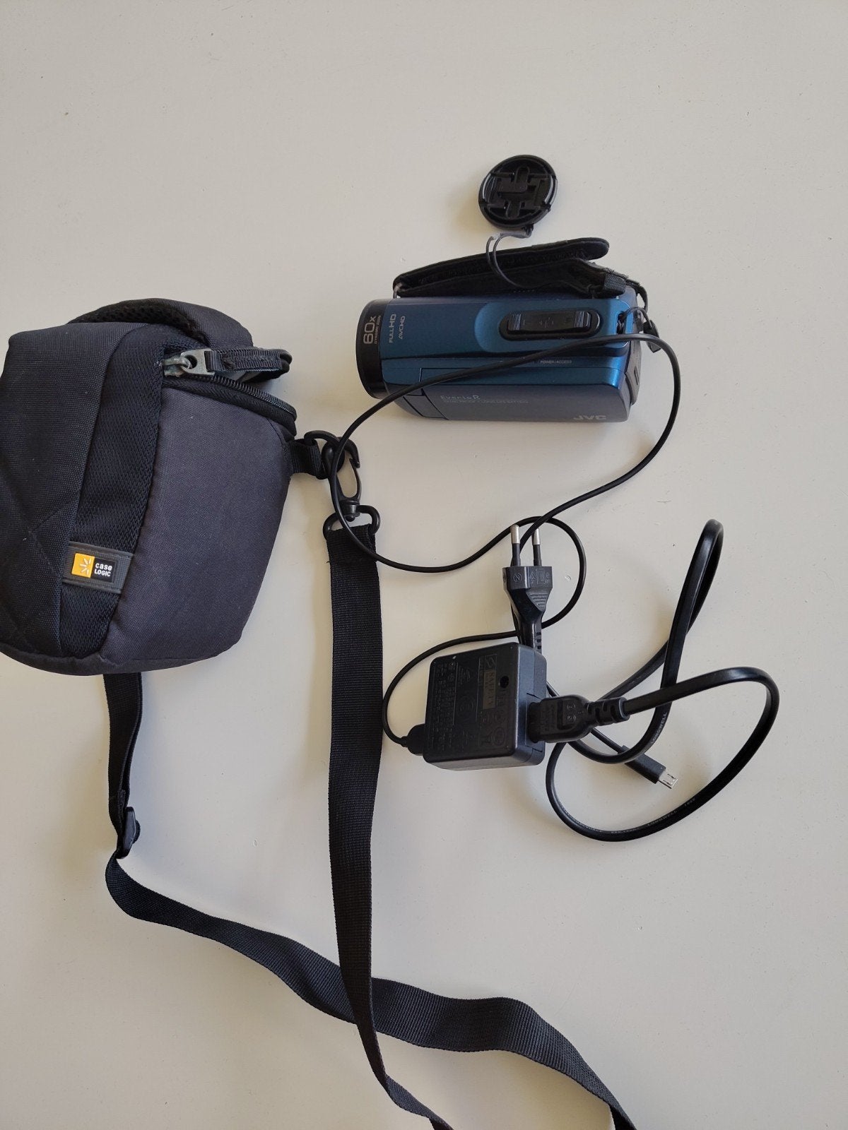 JVC EverioR Quad Proof Camcorder met Lange Batterijduur, Audio, Tv en Foto, Videocamera's Digitaal, Ophalen of Verzenden, Harde schijf
