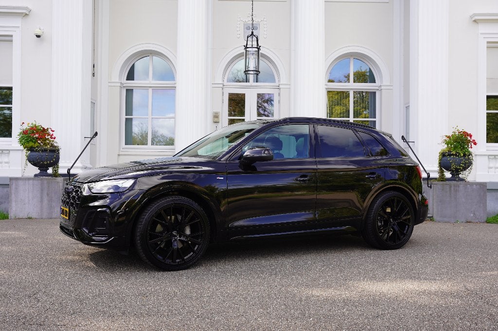 Audi Q5 55 TFSI e 367PK | RS Stoelen | Massage | Pano | 360, Automaat, Dealer onderhouden, Zwart, Vierwielaandrijving