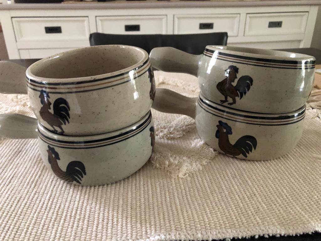 Vintage soepkommen met handvat gespikkeld met haan, Antiek en Kunst, Antiek | Keramiek en Aardewerk, Ophalen of Verzenden