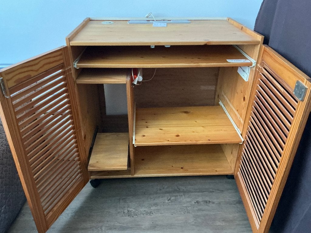 Computerkastje, Ophalen, Gebruikt, Grenenhout, 70 tot 120 cm