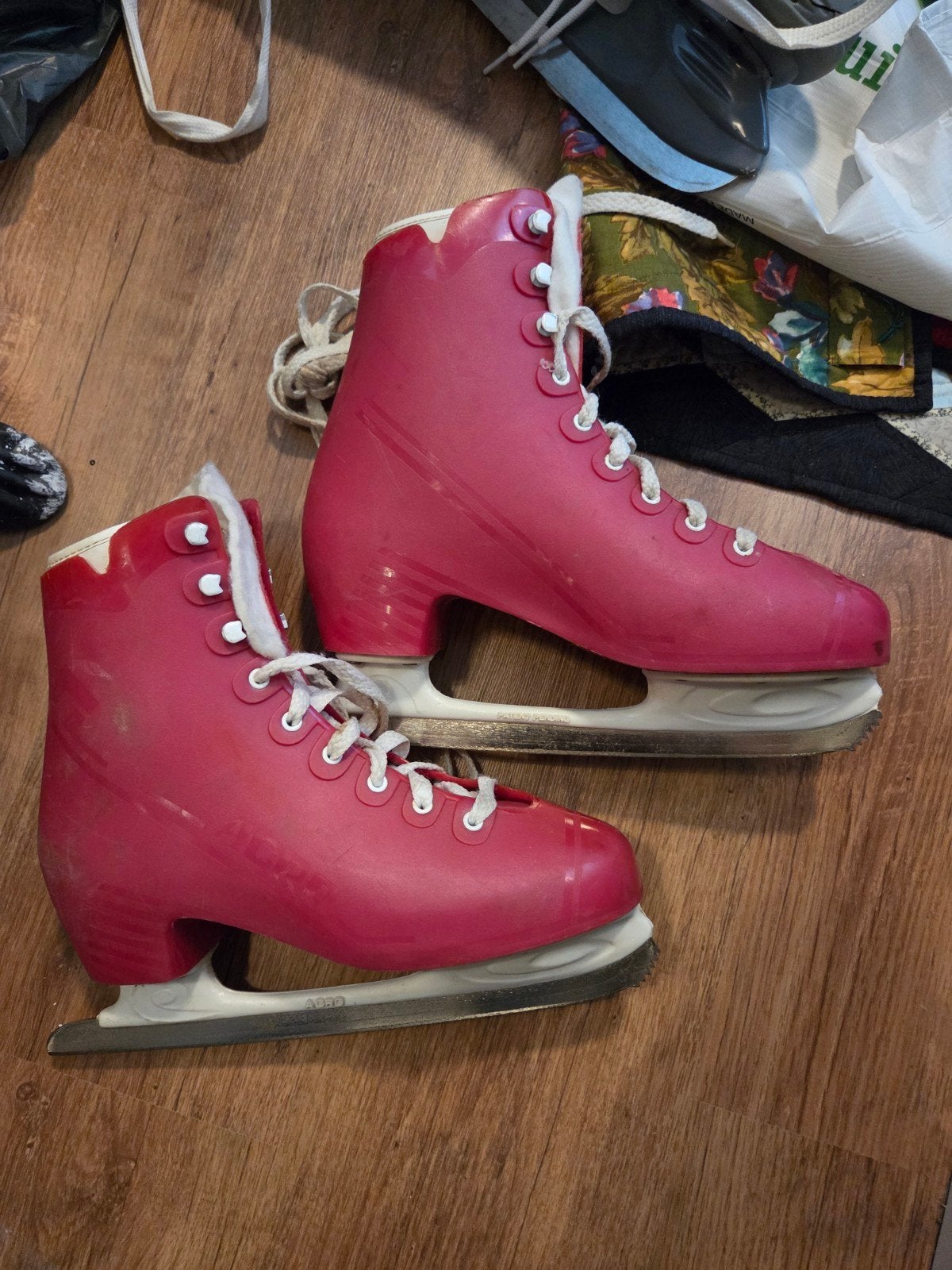 Roze kunstschaatsen - Maat 39, Sport en Fitness, Schaatsen, Ophalen of Verzenden, Gebruikt, Kunstschaatsen, Overige merken