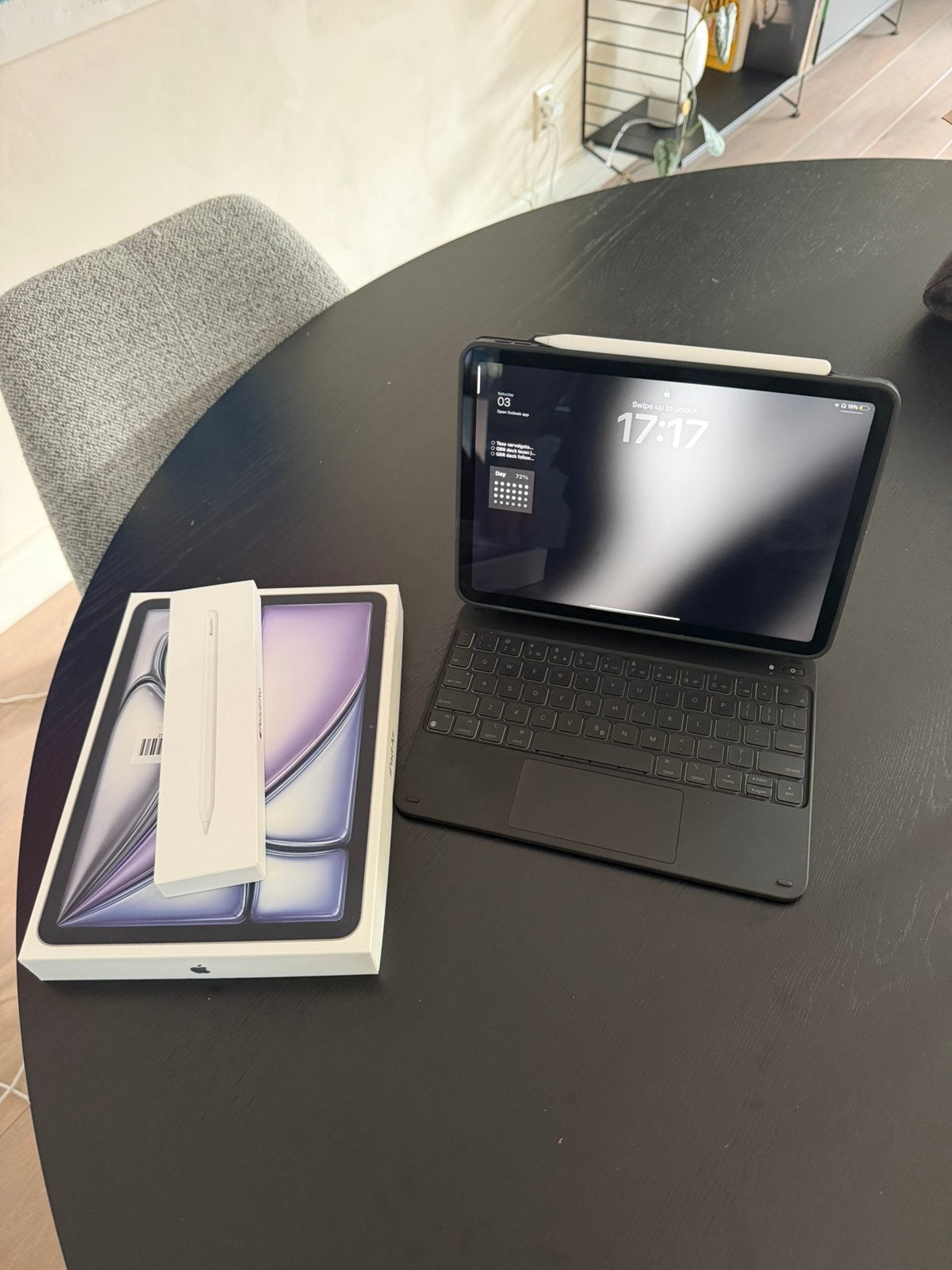 iPad Air 11” M3 128GB + Pencil Pro + Keyboard | Nieuwstaat, Apple iPad Air, 11 inch, Ophalen of Verzenden, Zo goed als nieuw