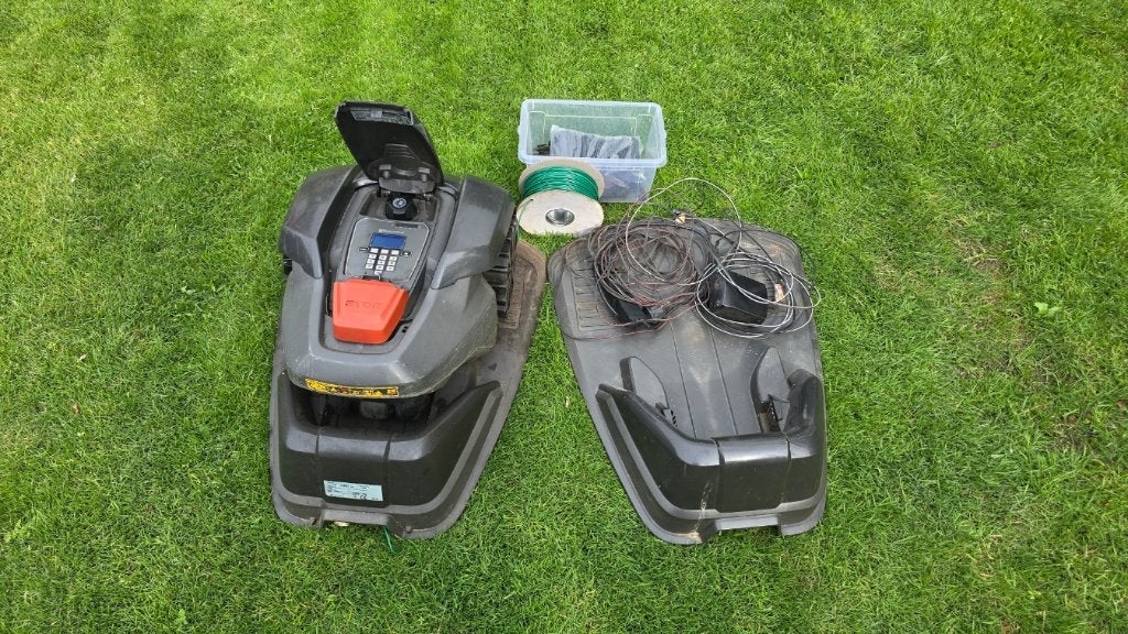 Husqvarna Automower 105 robotmaaier, Tuin en Terras, Robotmaaiers, Ophalen, Gebruikt, Minder dan 20 cm, Husqvarna