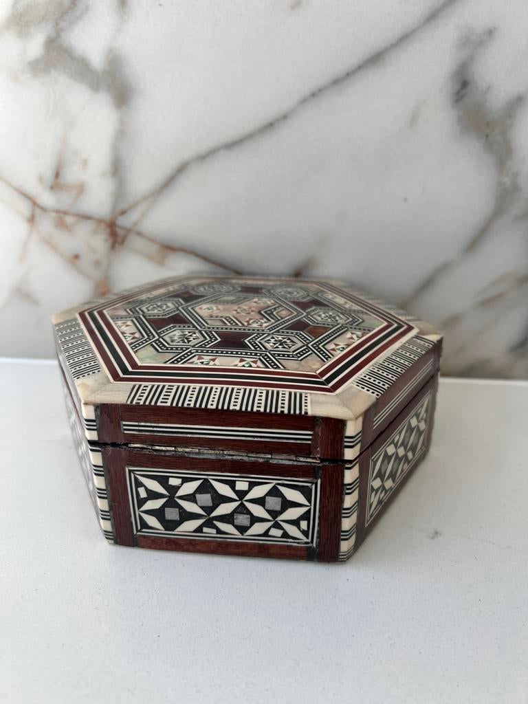 ARABISCH STIJL HAND MADE PARELMOER INGELEGD SIERADENDOOS, Ophalen of Verzenden, Zo goed als nieuw, Overige kleuren, Hardcase