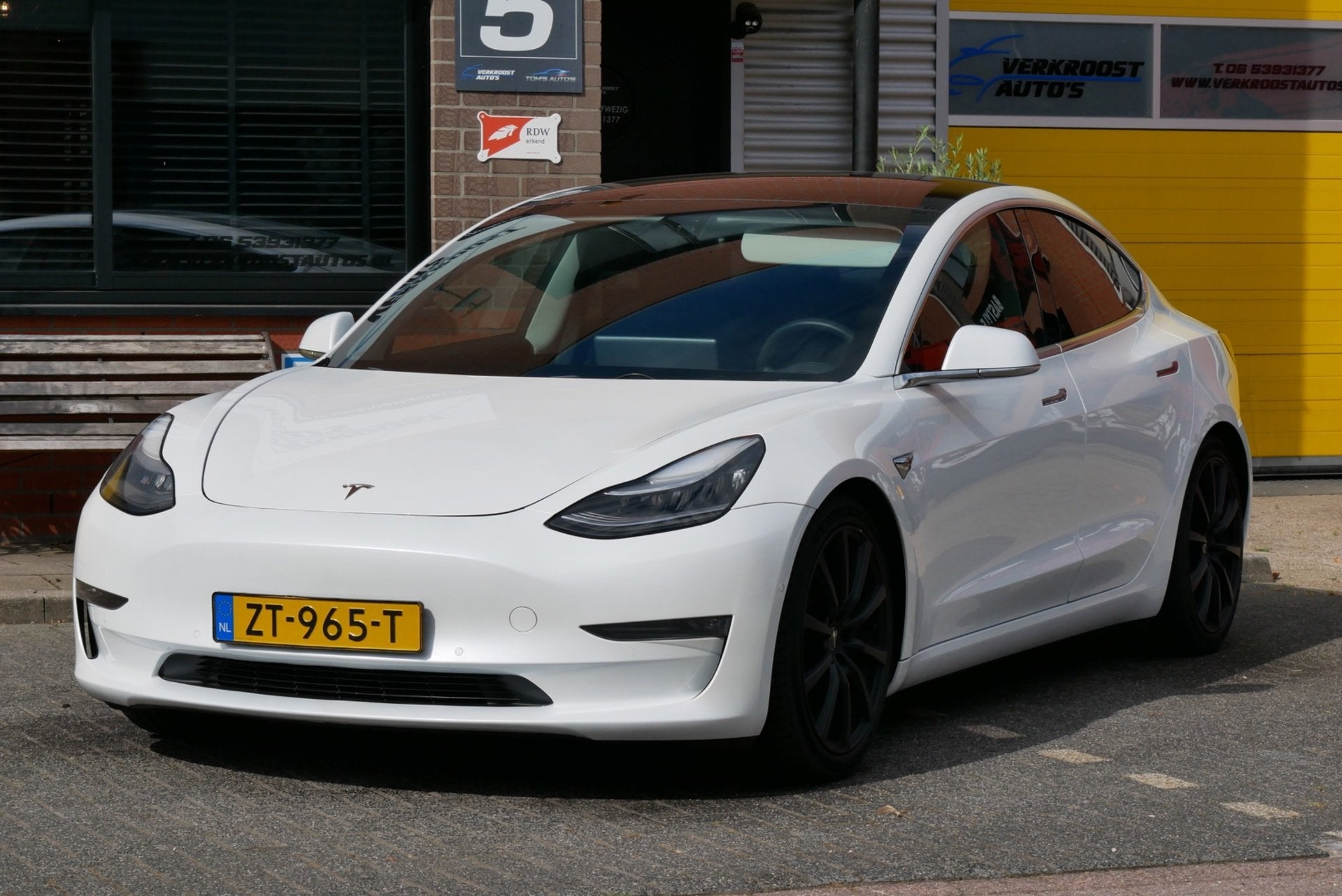 Tesla Model 3 Performance AWD.pb1n. 75 kWh pano org ned. 62d, Auto's, Automaat, Wit, 84 €/maand, Te koop