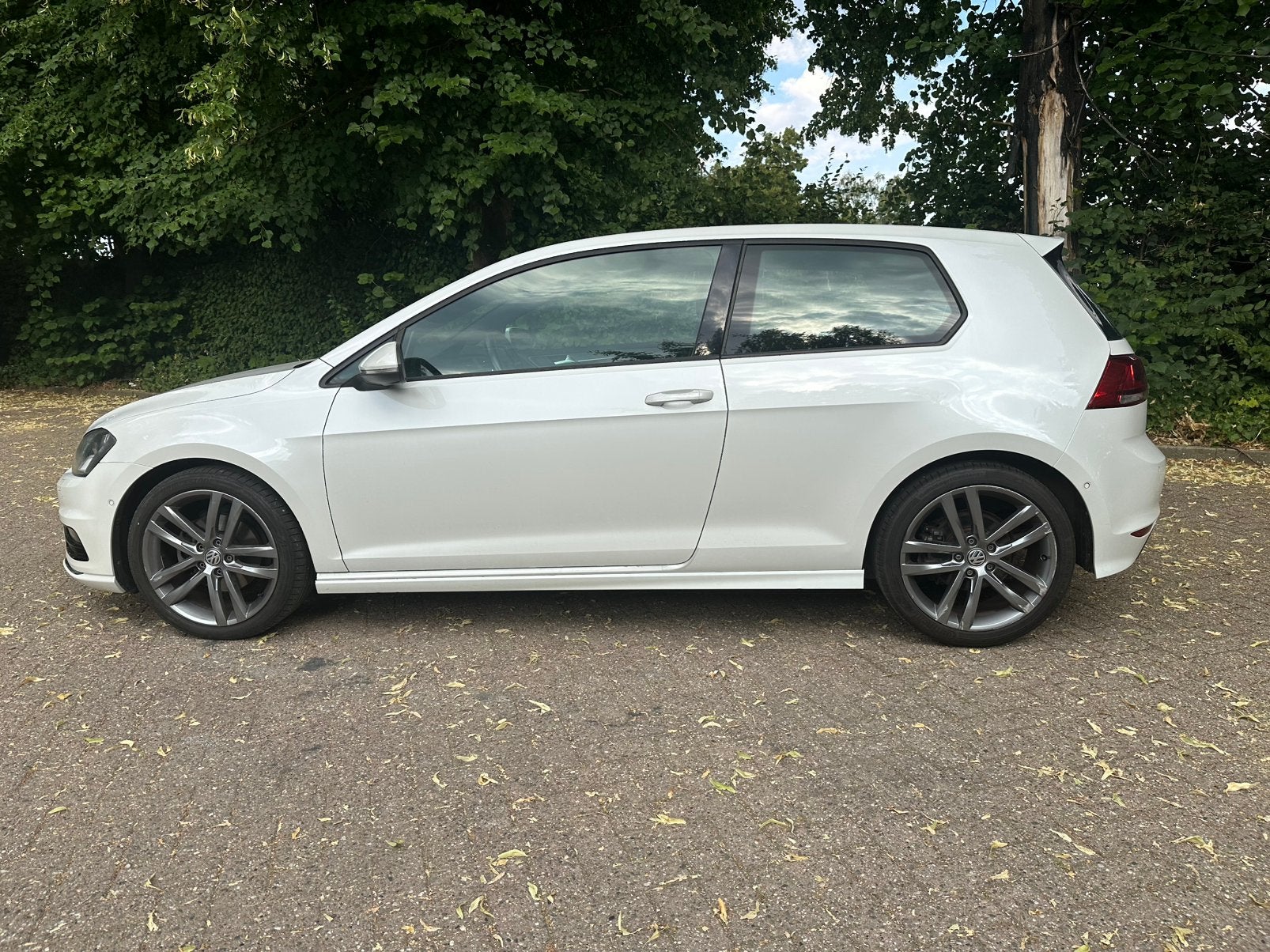 Volkswagen Golf 1.4 TSI R-Line uit 2014 te koop!!!, Auto's, 4 cilinders, Wit, 1395 cc, Grijs