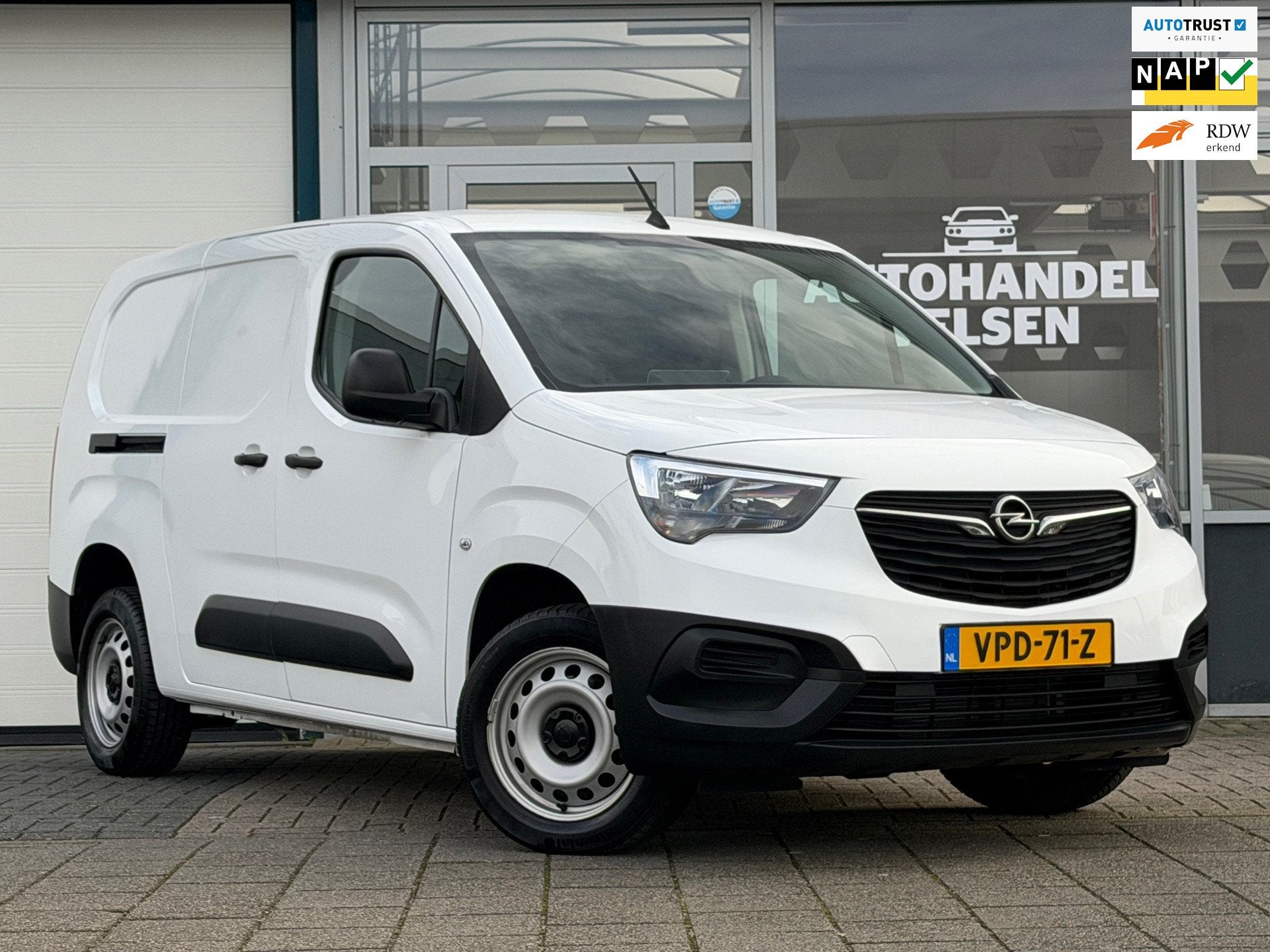 Opel Combo 1.5D L2H1 Edition NL auto Lage Km, Voorwielaandrijving, Gebruikt, Euro 6, 4 cilinders