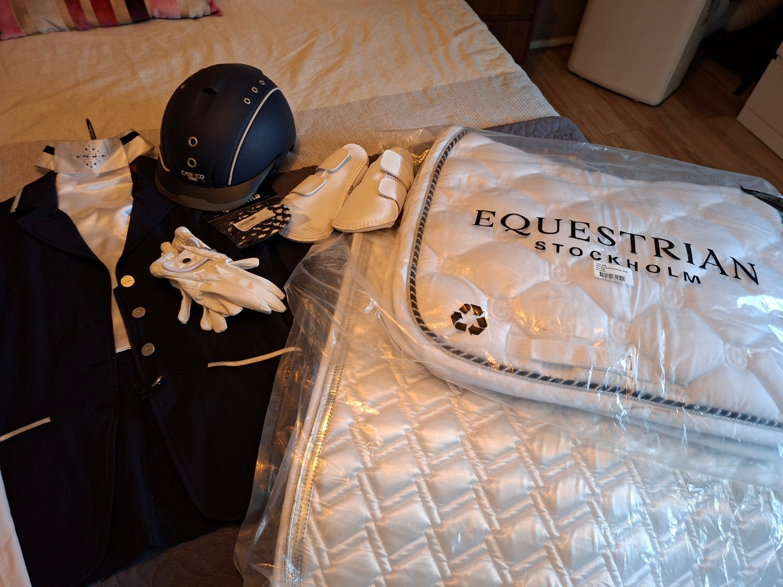Wedstrijdset compleet en zeer netjes, Dieren en Toebehoren, Paardrijkleding, Ophalen of Verzenden, Zo goed als nieuw, Dressuur