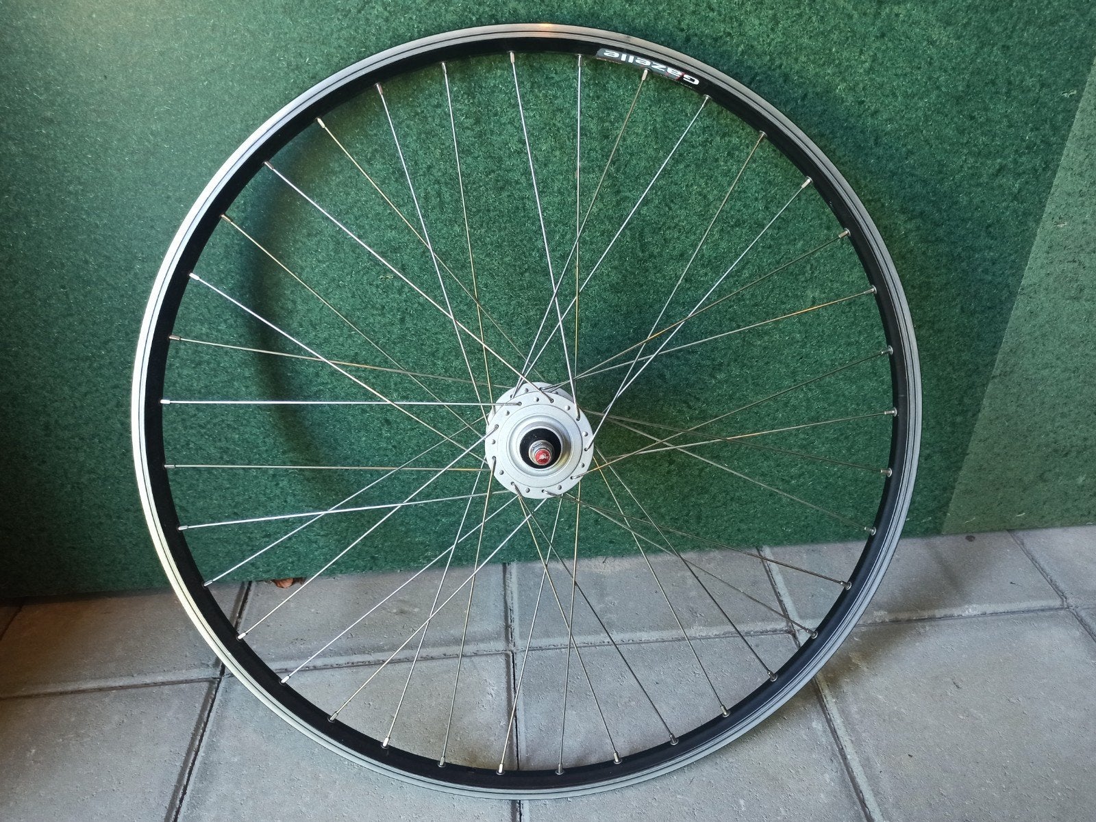 Gazelle Vision Voorwiel met Shimano Naafdynamo, Toerfiets, Zo goed als nieuw, Aluminium, Gazelle