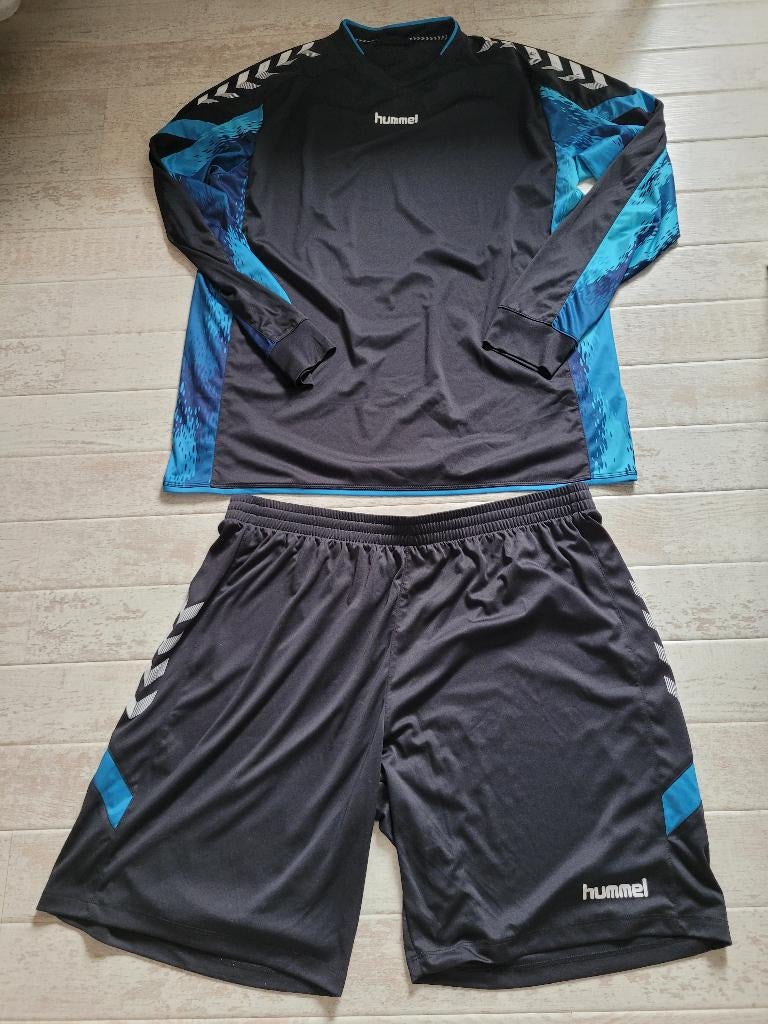 HUMMEL voetbal set tenue korte broek met shirt xxl Nieuw, Zwart, Nieuw, Overige maten, Ophalen of Verzenden