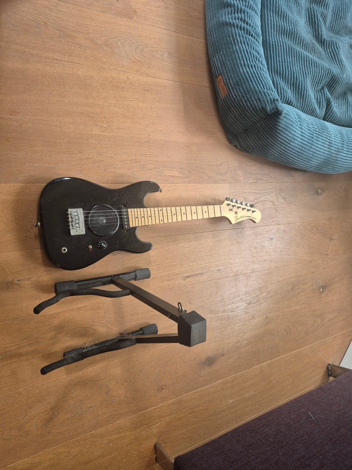 Elektrische gitaar met standaard, Ophalen, Gebruikt, Solid body, Overige merken