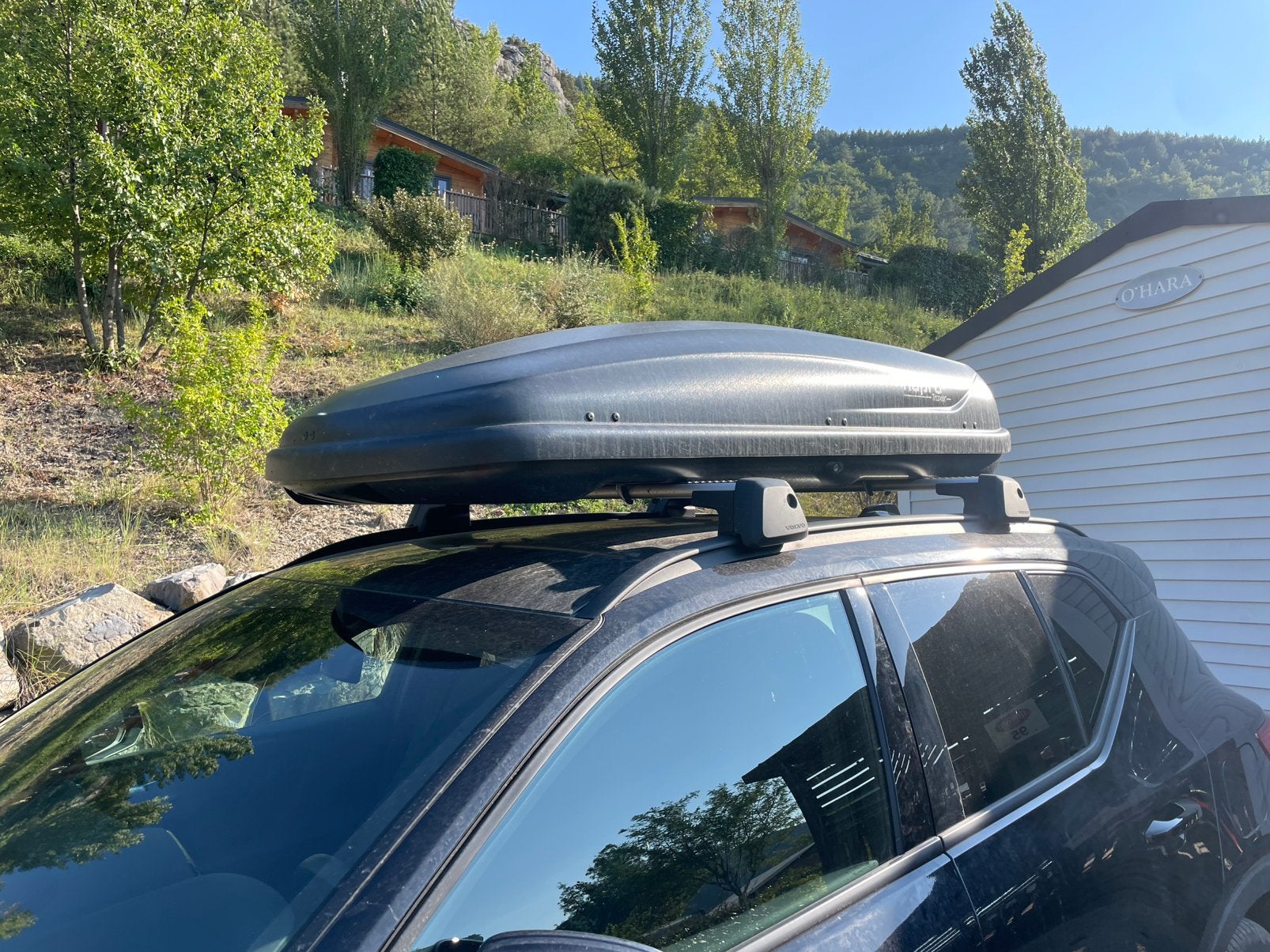 Dakkoffer en originele Volvo dakdragers te huur, Auto diversen, Ophalen, Gebruikt