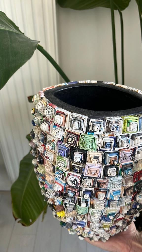 Unieke Indonesische vaas van gerecycled papier - Yogjakarta, Ophalen, Nieuw, Overige kleuren, Minder dan 50 cm