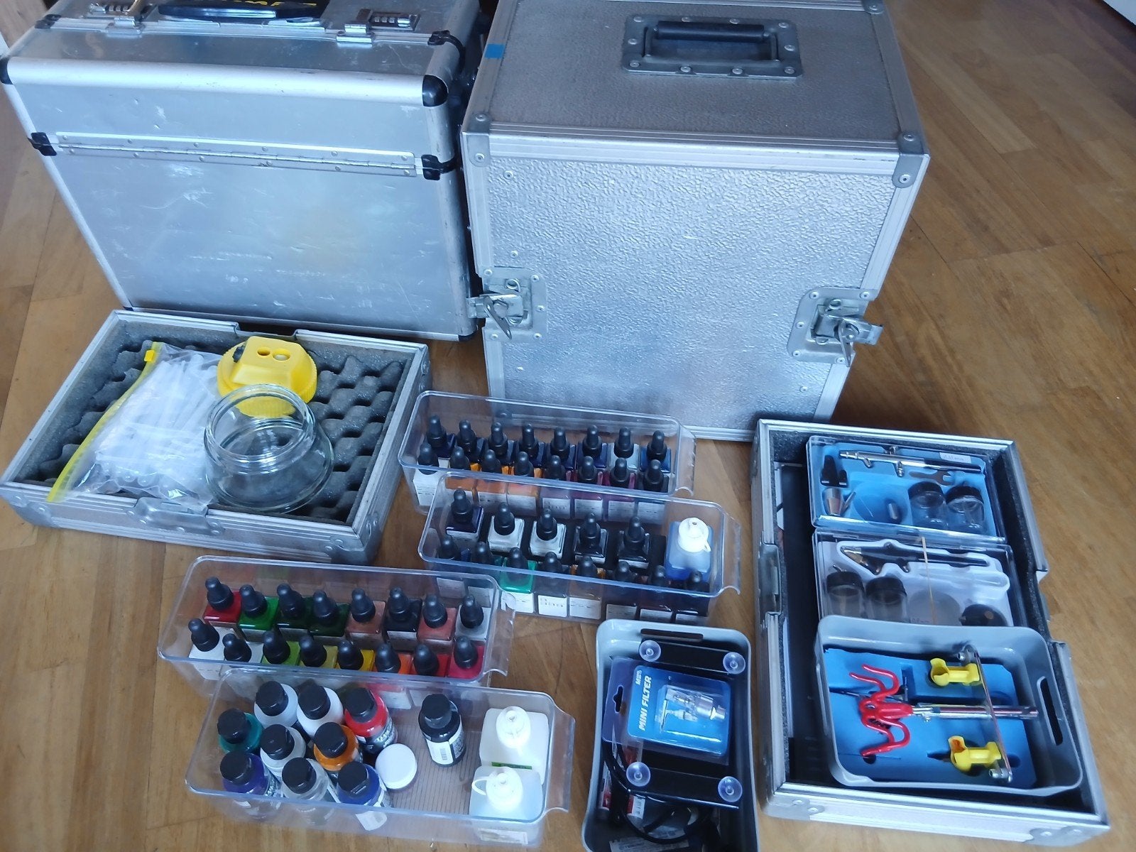 Airbrush met compressor / 3 liter tank, Ophalen of Verzenden, Meerdere media