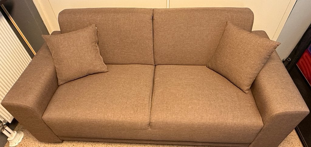 2.5-zits bruine bank – goede staat + 2 kussens, Ophalen, Stof, Gebruikt, 150 tot 200 cm