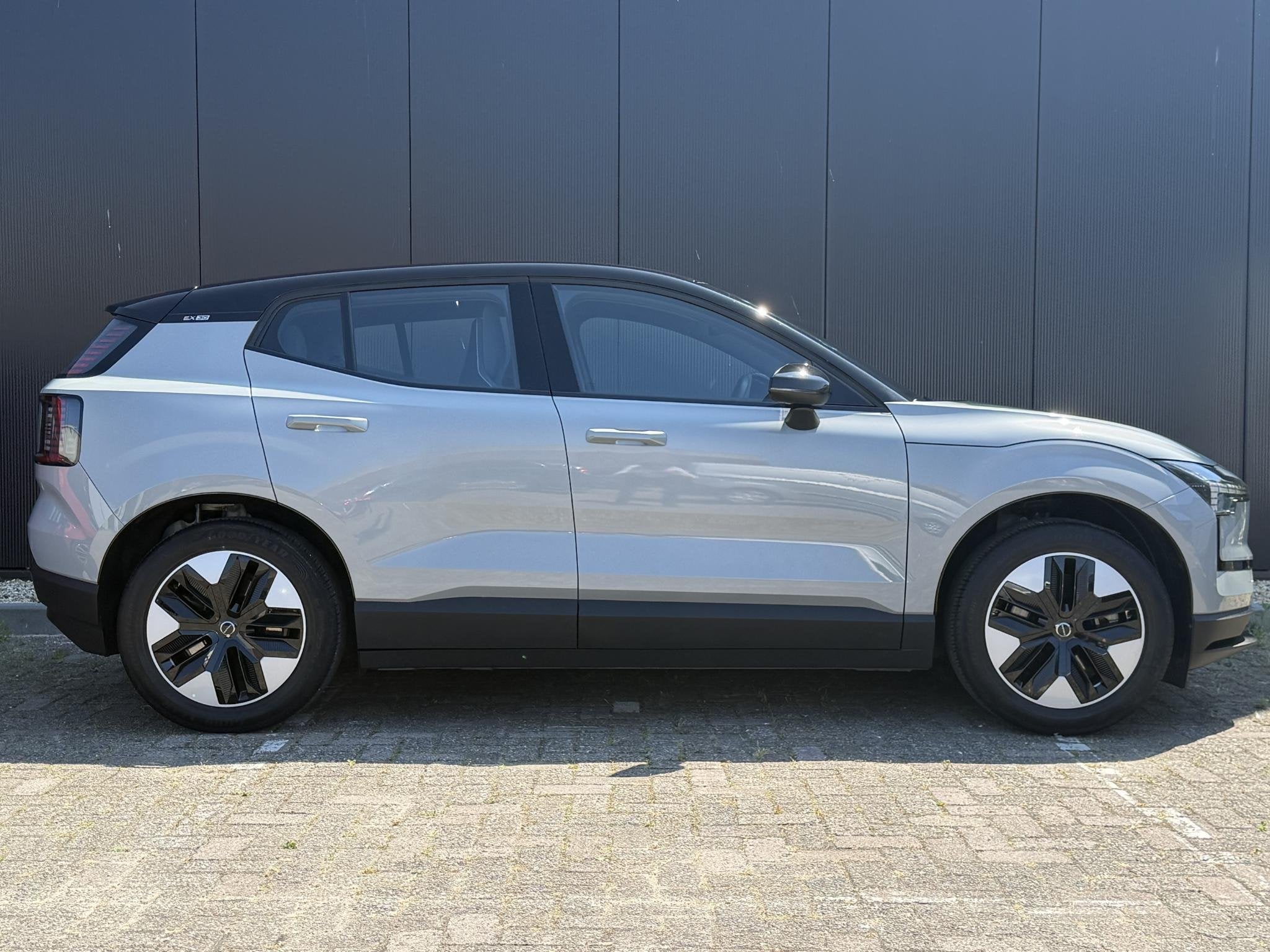 Volvo EX30 Single Motor Plus 51 kWh Camera / Stoel, Stuur ve, Auto's, Automaat, Achterwielaandrijving, Gebruikt, Volvo Selected Used Cars