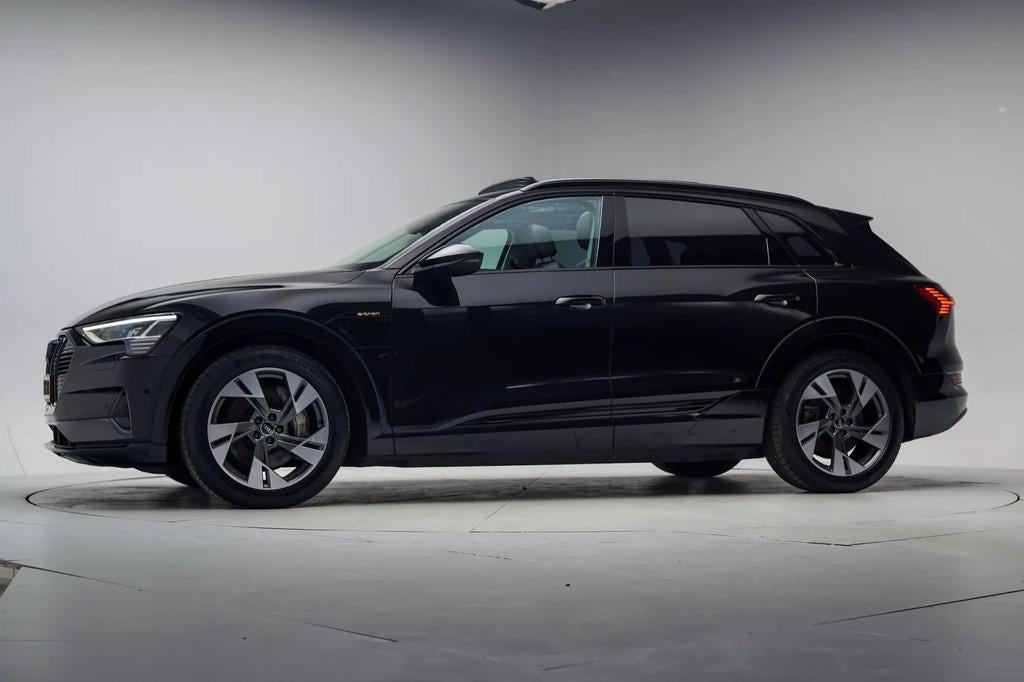 Audi e-tron E-TRON 50 Quattro [Schuif\Kantel Leder Stoelverw, Auto's, Audi, Automaat, 124 €/maand, Zwart, SUV of Terreinwagen