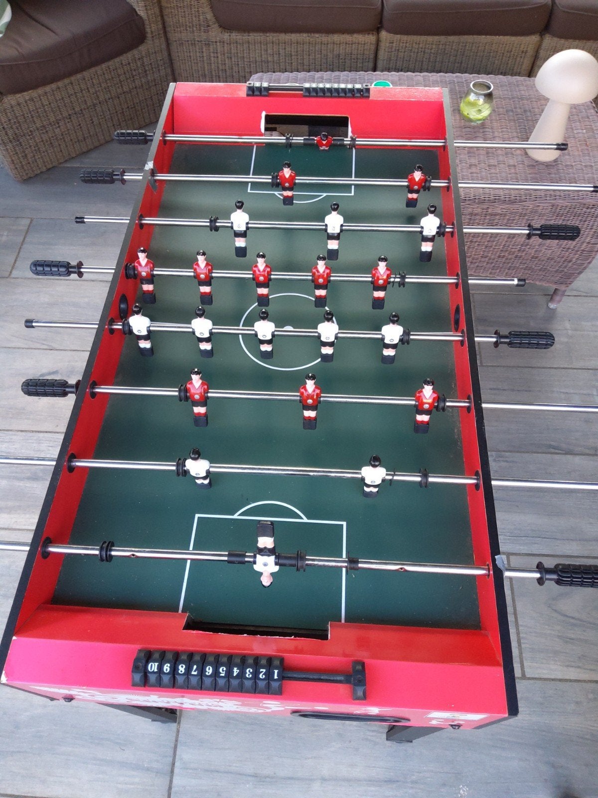 Tafelvoetbal spel, Ophalen