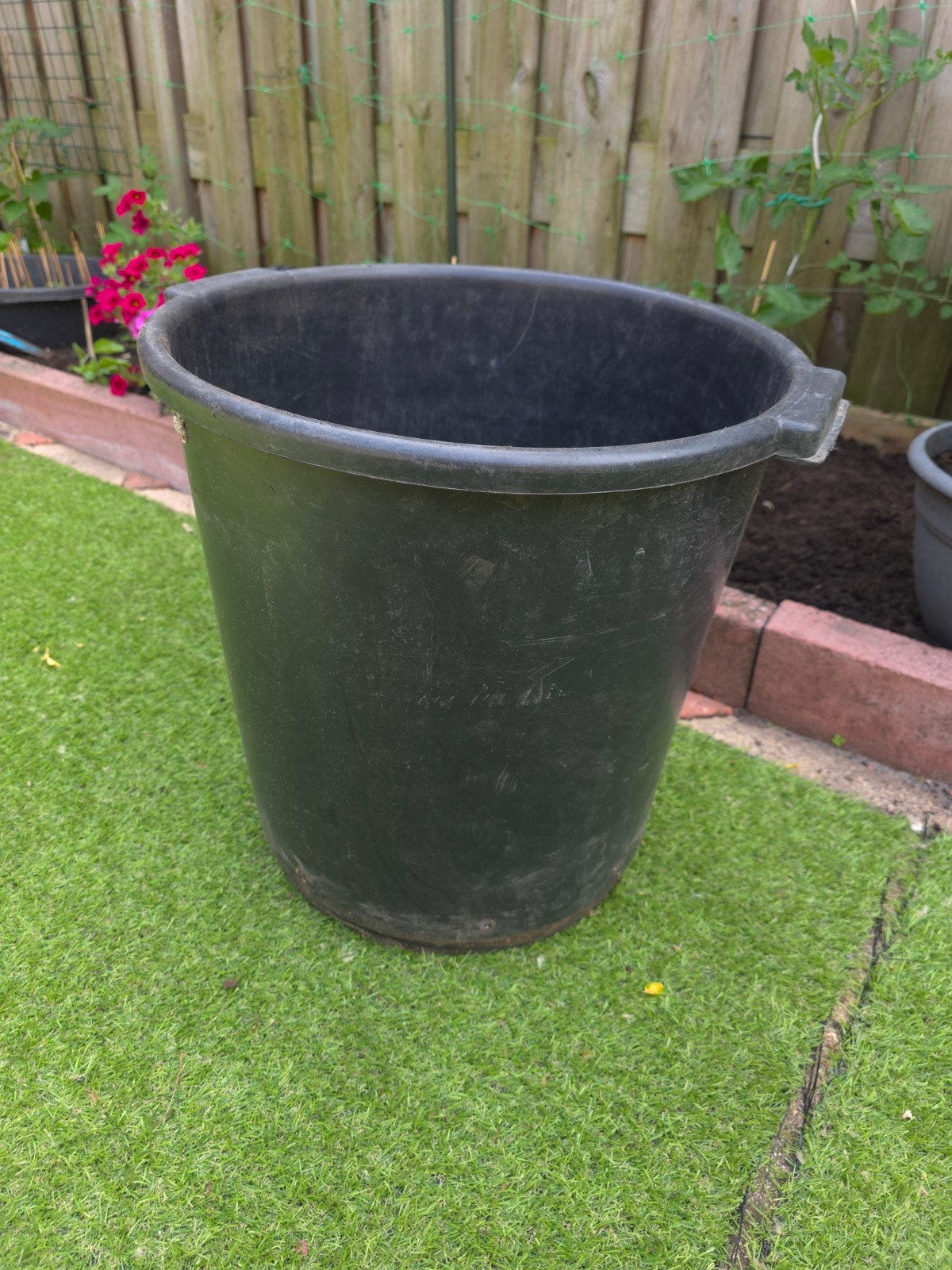 1x Planten kuip 40x40 gat onder 35l, Ophalen of Verzenden, Gebruikt, Rond, Kunststof