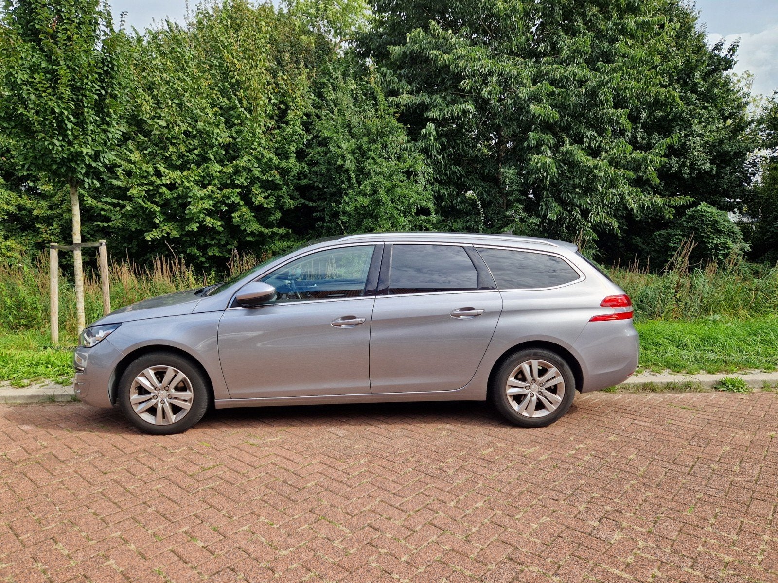 Peugeot 308 1.2 E-thp 130pk 2015 Grijs, 1199 cc, 1165 kg, Origineel Nederlands, 3 cilinders