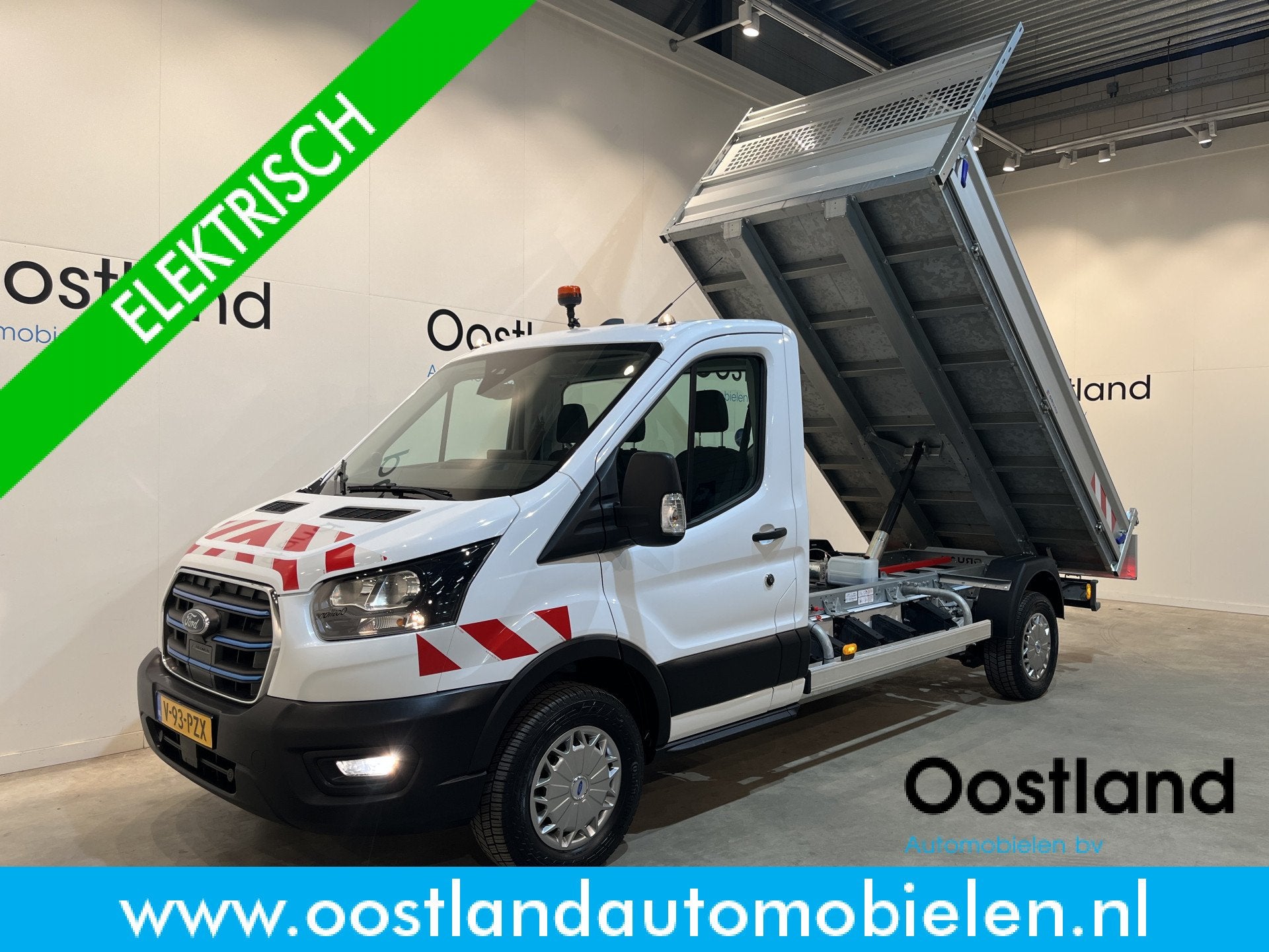 Ford E-Transit 350 L3H1 Trend 68 kWh RWD Kipper / Tipper / 1, Auto's, Automaat, Gebruikt, Zwart, Met garantie (alle)
