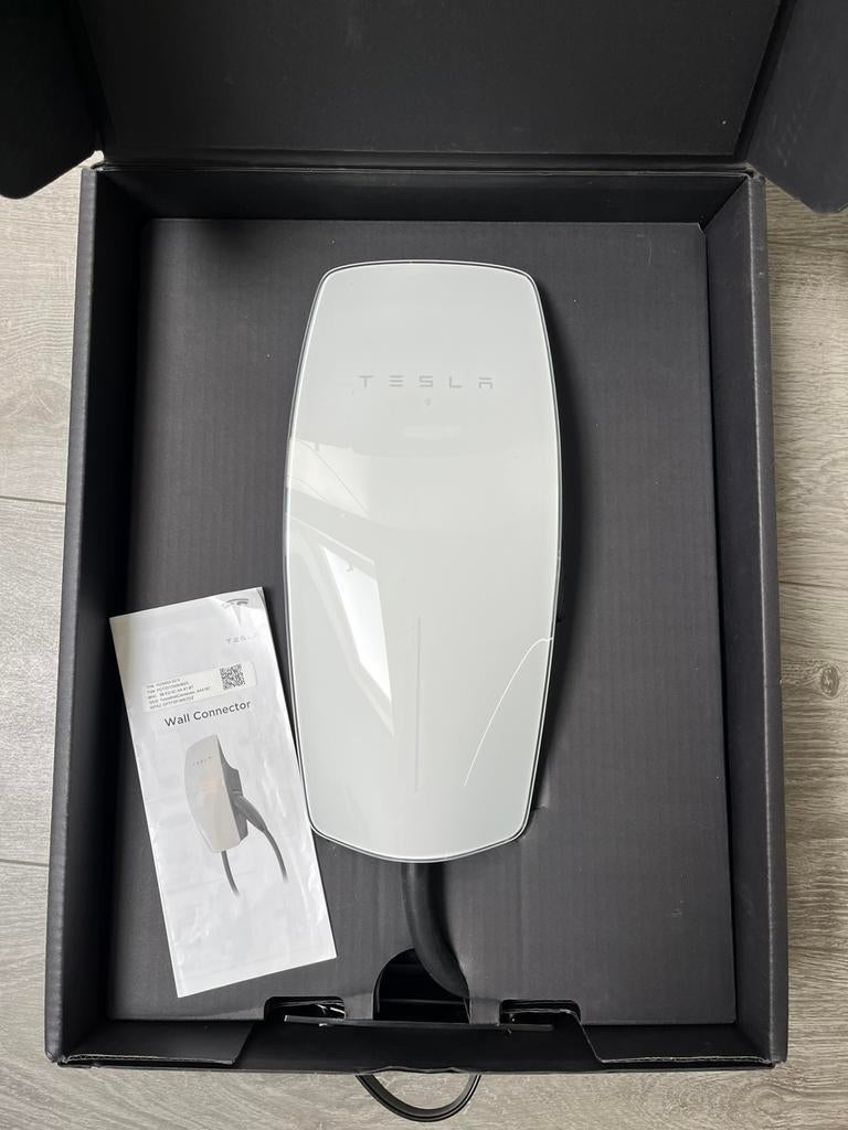 Tesla wall connector Gen 3, Ophalen of Verzenden, Zo goed als nieuw, Laadpaal en Laadkabel