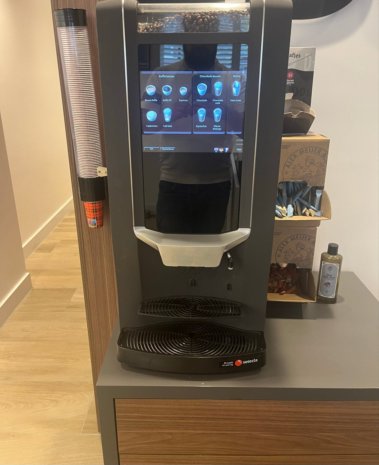 Selecta ZIA1 Koffiemachine - Zo goed als nieuw, Ophalen, 10 kopjes of meer, Koffiemachine, Koffiebonen