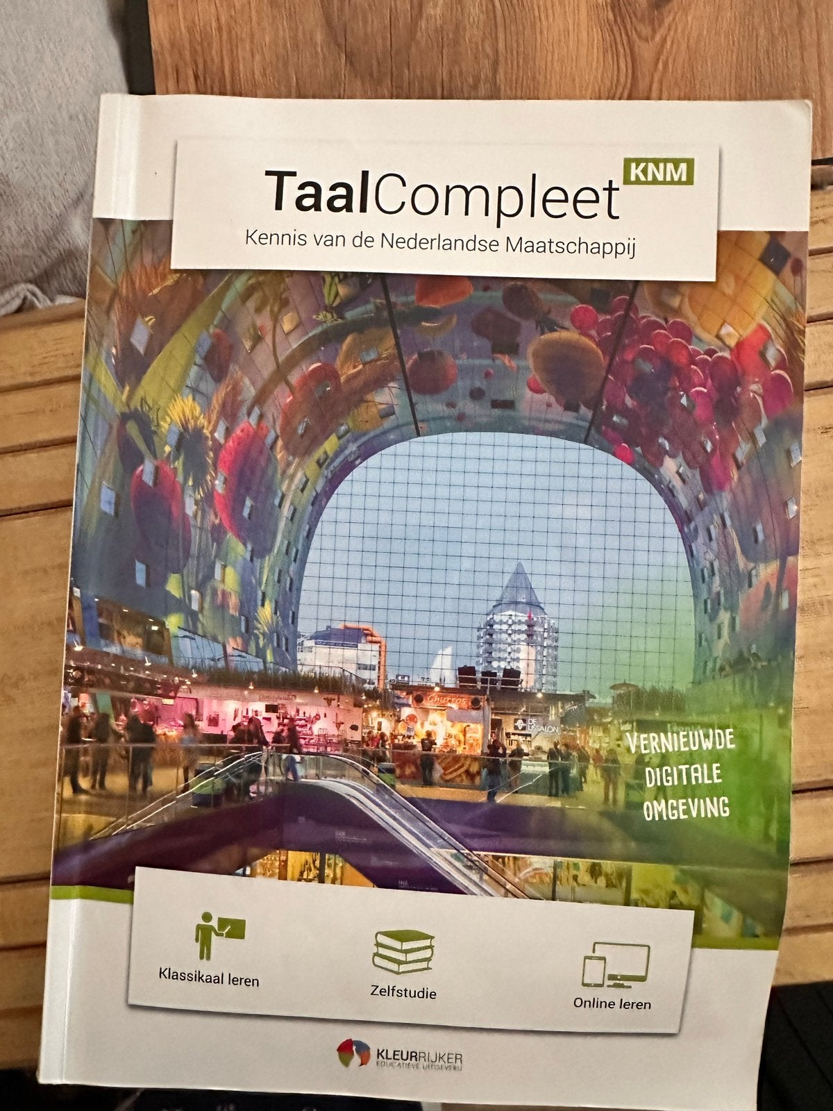 TaalCompleet KNM & Van binnen naar buiten A1-A2, Boeken, Ophalen of Verzenden, Zo goed als nieuw, Non-fictie