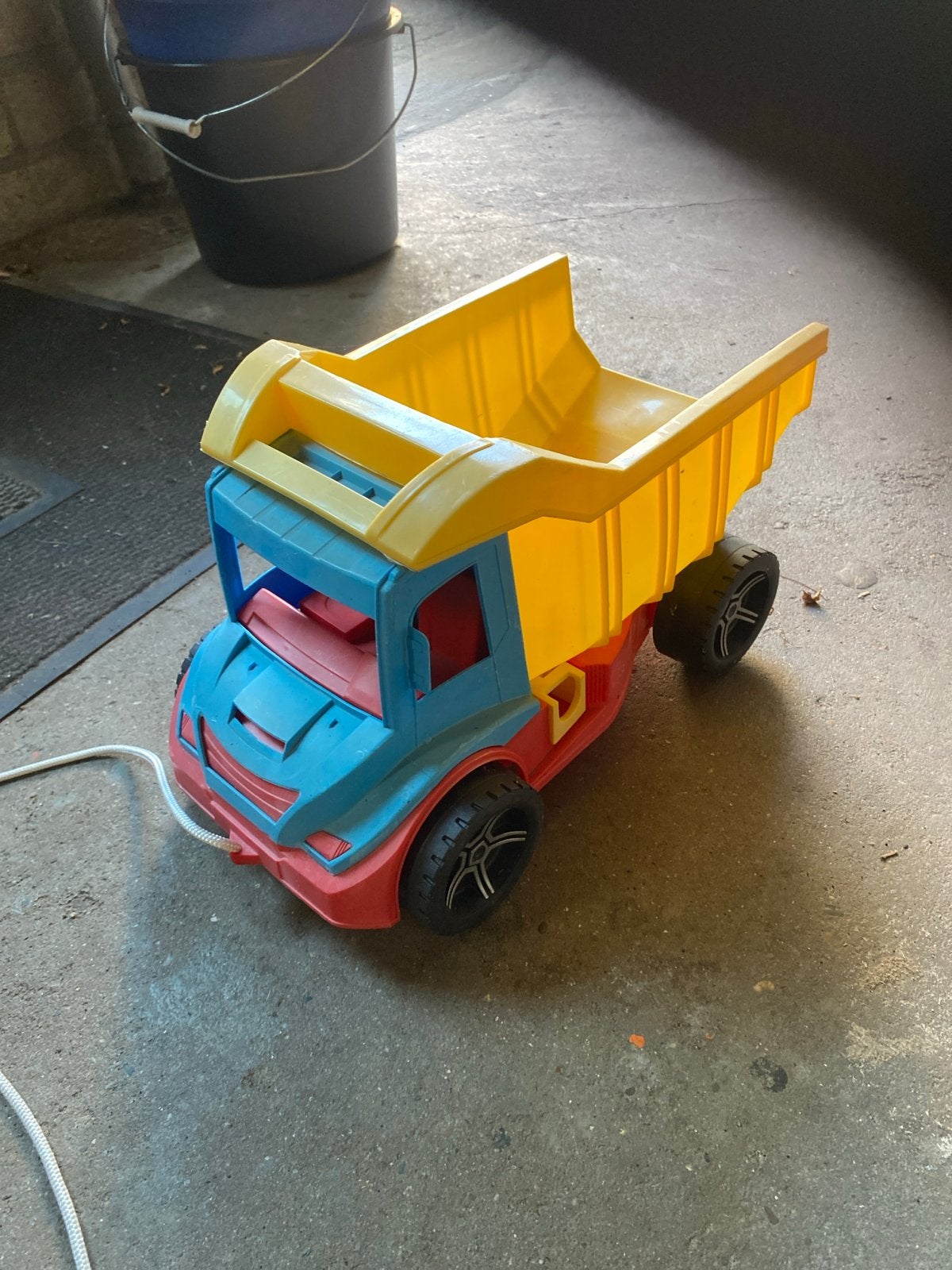 Grote kunststof kiepwagen voor kinderen, Kinderen en Baby's, Speelgoed | Speelgoedvoertuigen, Ophalen of Verzenden, Gebruikt