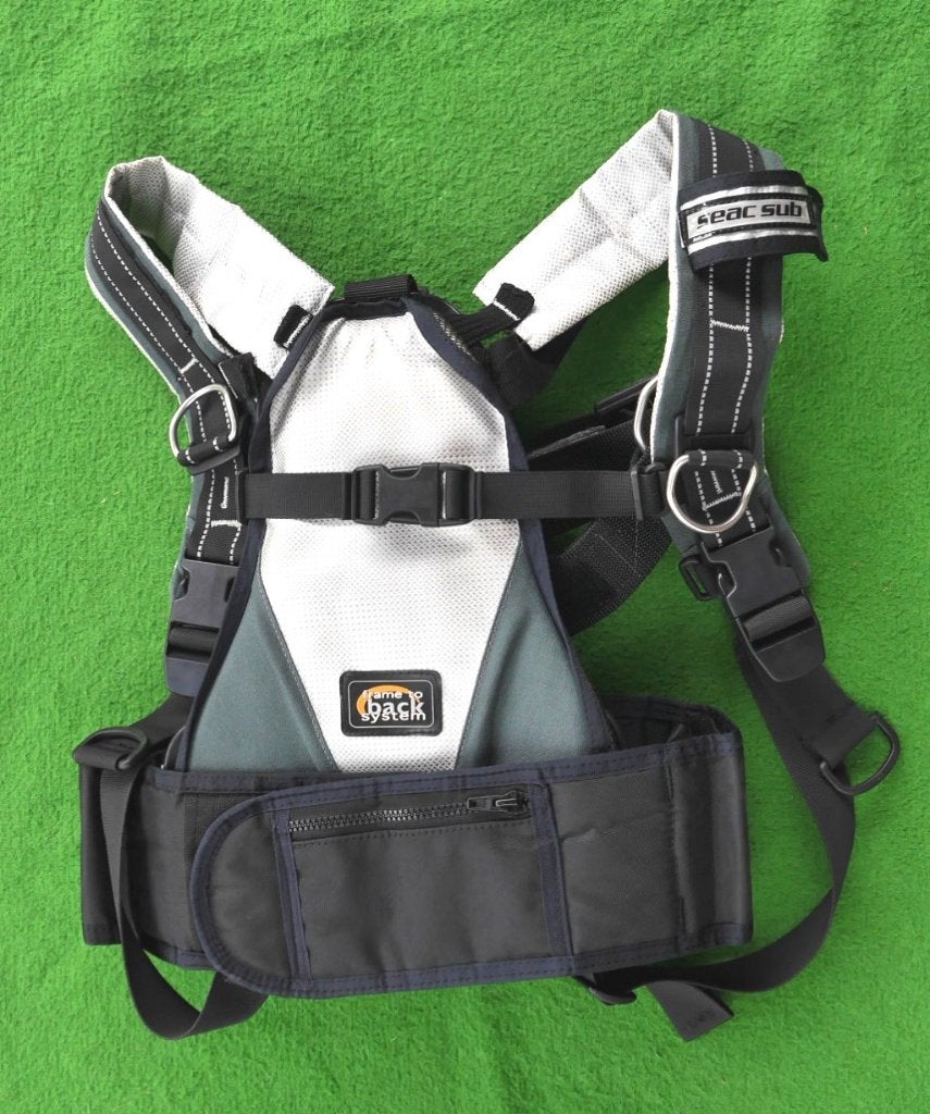 Seac Sub maat M backplate met draagbanden, Watersport en Boten, Duiken, Ophalen of Verzenden, Gebruikt, Trimvest of Wing