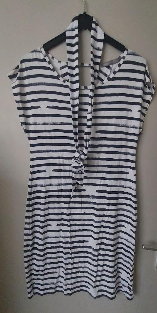 Jurk van Carola van Benthum, maat S, Kleding | Dames, Maat 38/40 (M), Wit, Ophalen of Verzenden, Zo goed als nieuw