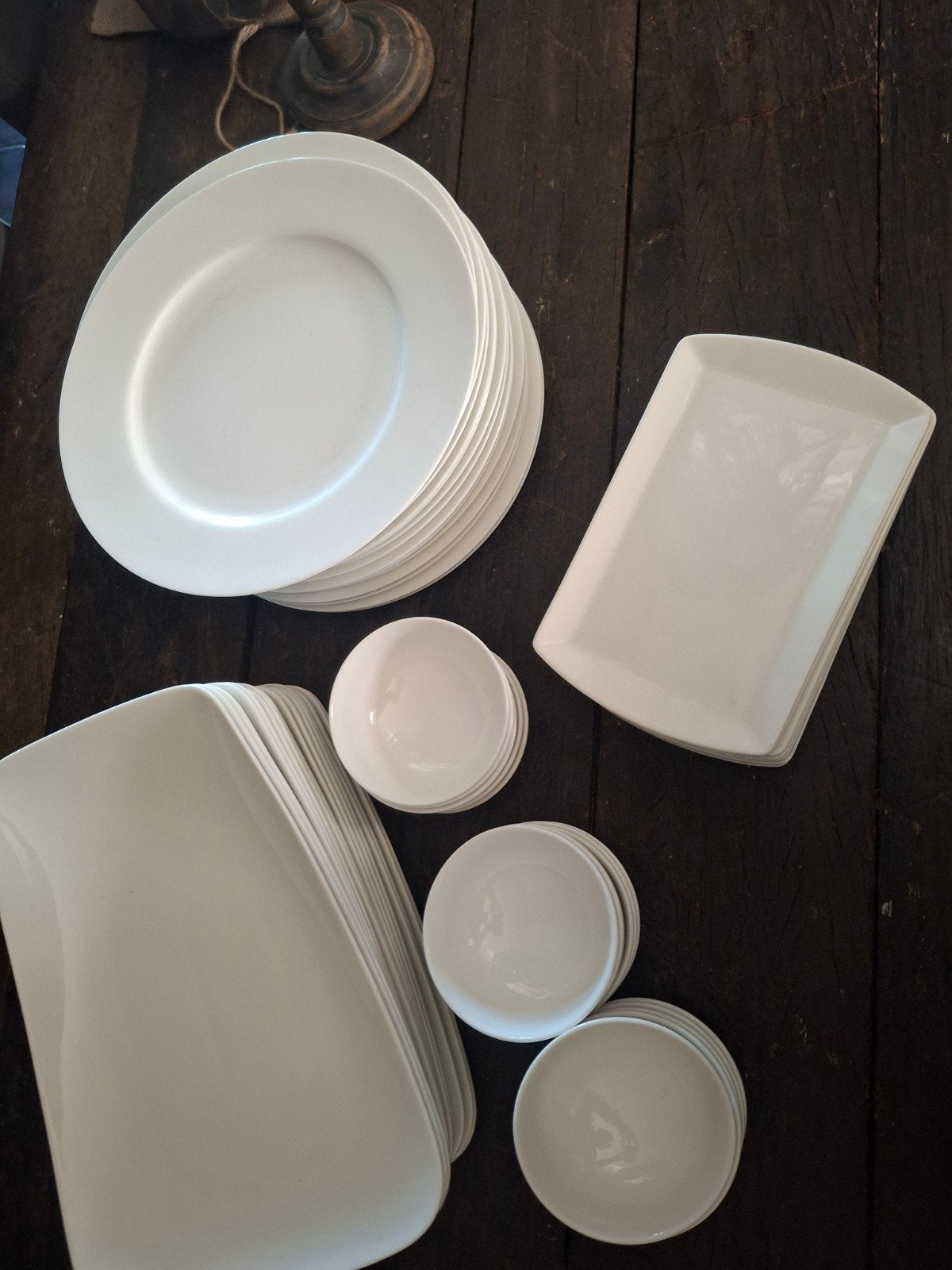 Wit servies: borden, schalen en kommen, Huis en Inrichting, Ophalen of Verzenden, Overige stijlen, Bord(en)