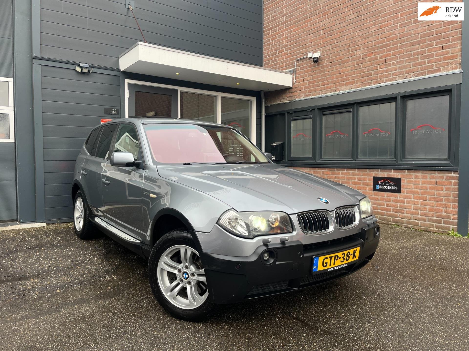 BMW X3 3.0i High Executive|Automaat|Memory|Pdc|Cruise|Pano, Auto's, Automaat, Gebruikt, 2000 kg, Bedrijf