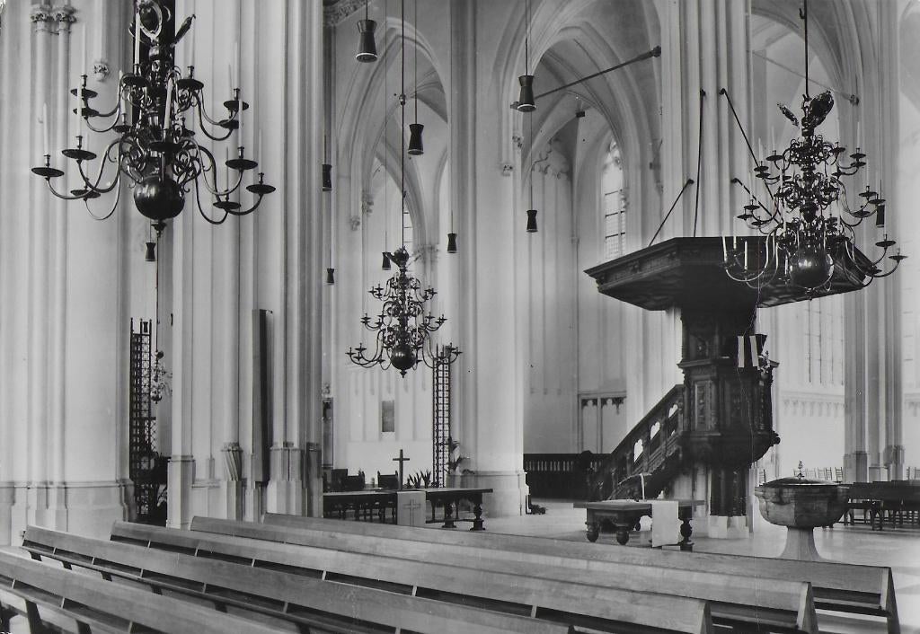 Pa719 Ongelopen ansichtkaart grote kerk Nijmegen interieur, Ophalen of Verzenden, 1980 tot heden, Ongelopen, Gelderland