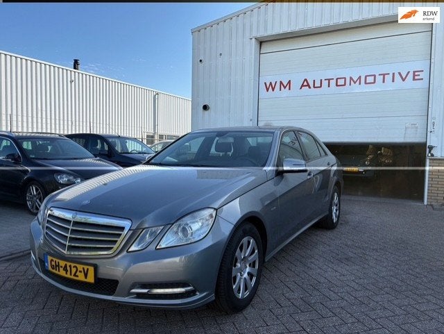 Mercedes-Benz E-klasse 300 CGI Elegance LEDER AUTOMAAT, Automaat, Gebruikt, Zwart, Leder