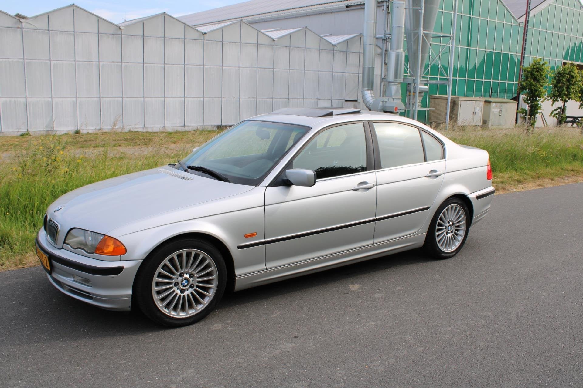 BMW 330I Automaat Youngtimer, Auto's, BMW, Automaat, Gebruikt, Overige carrosserieën, Bedrijf